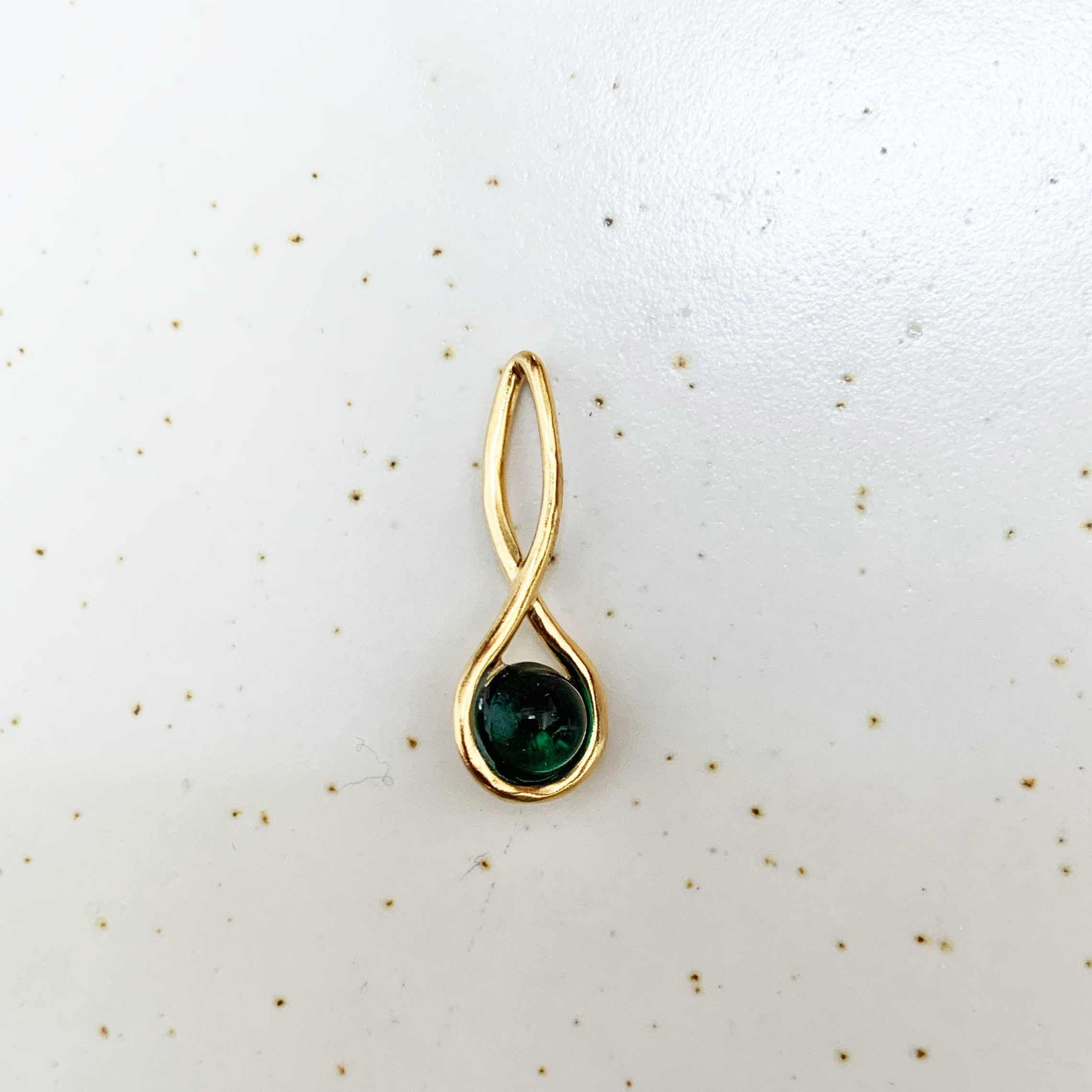 "LE PENDENTIF ECLIPSE" VERMEIL OR 18 CARATS